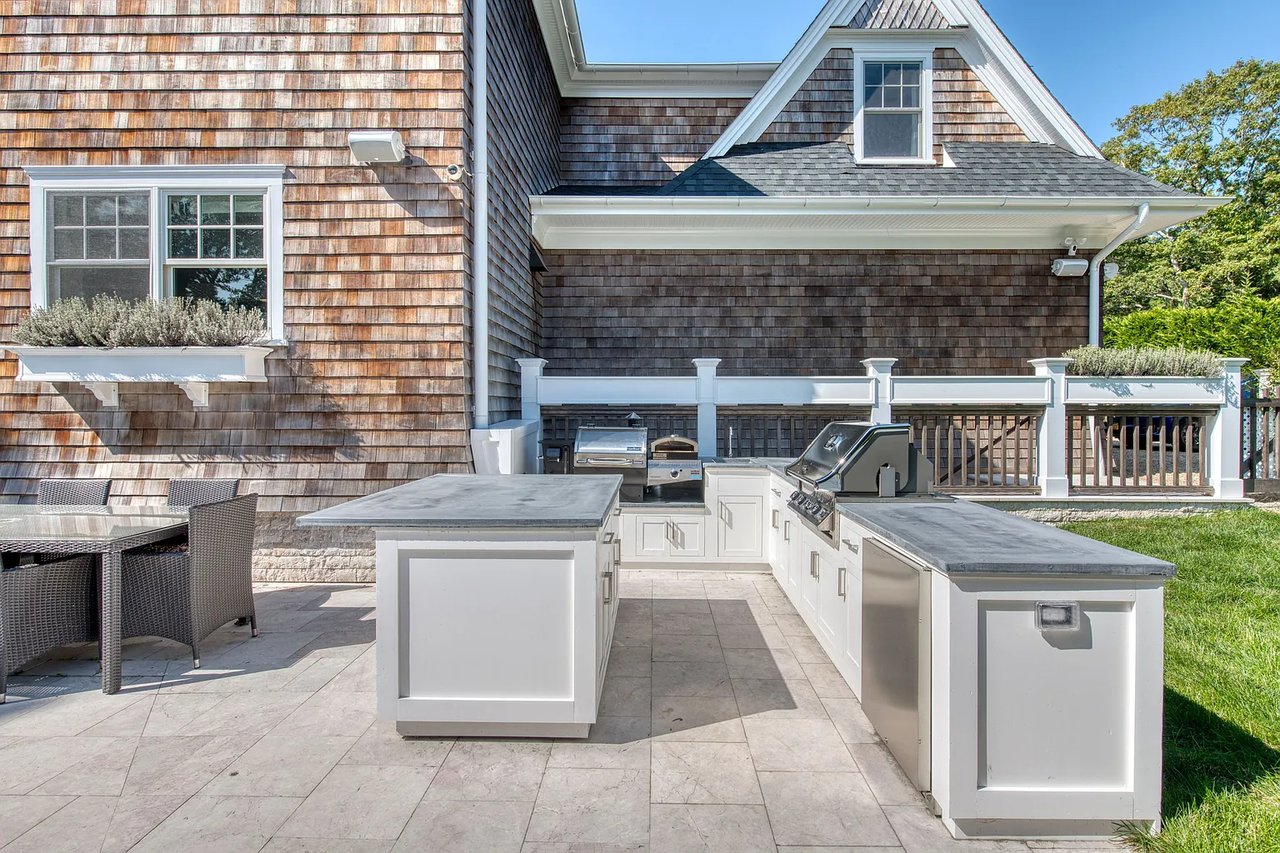 74 Sandy Hollow Rd