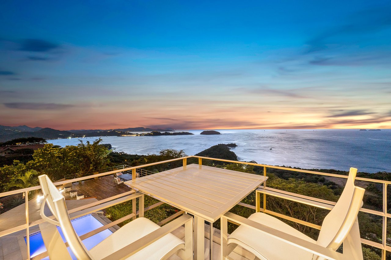 Casa Prieta | Pacific Heights: A Masterpiece of Luxury and Breathtaking Ocean Views