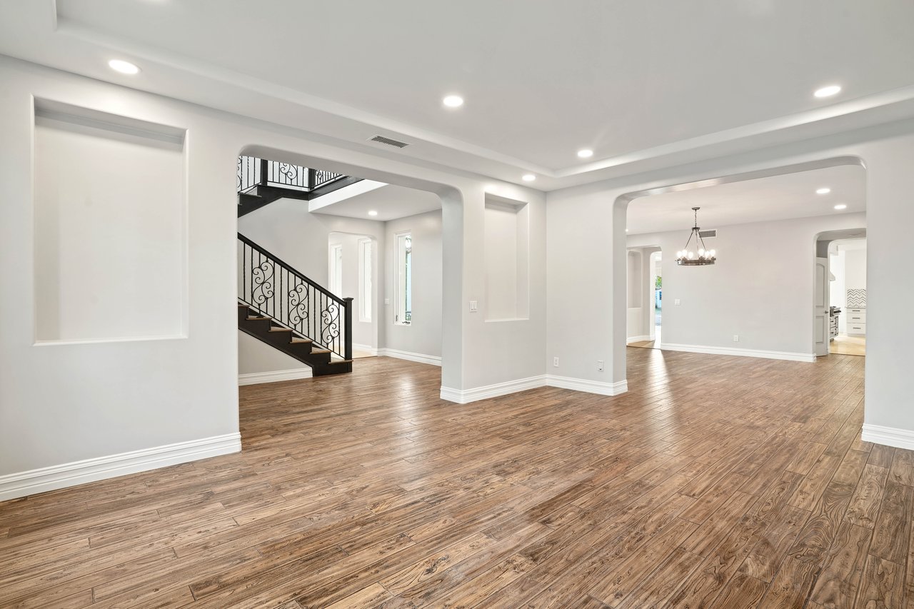 5309 Louise Ave, Encino