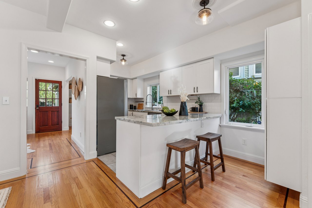 688 57th St, Oakland, CA