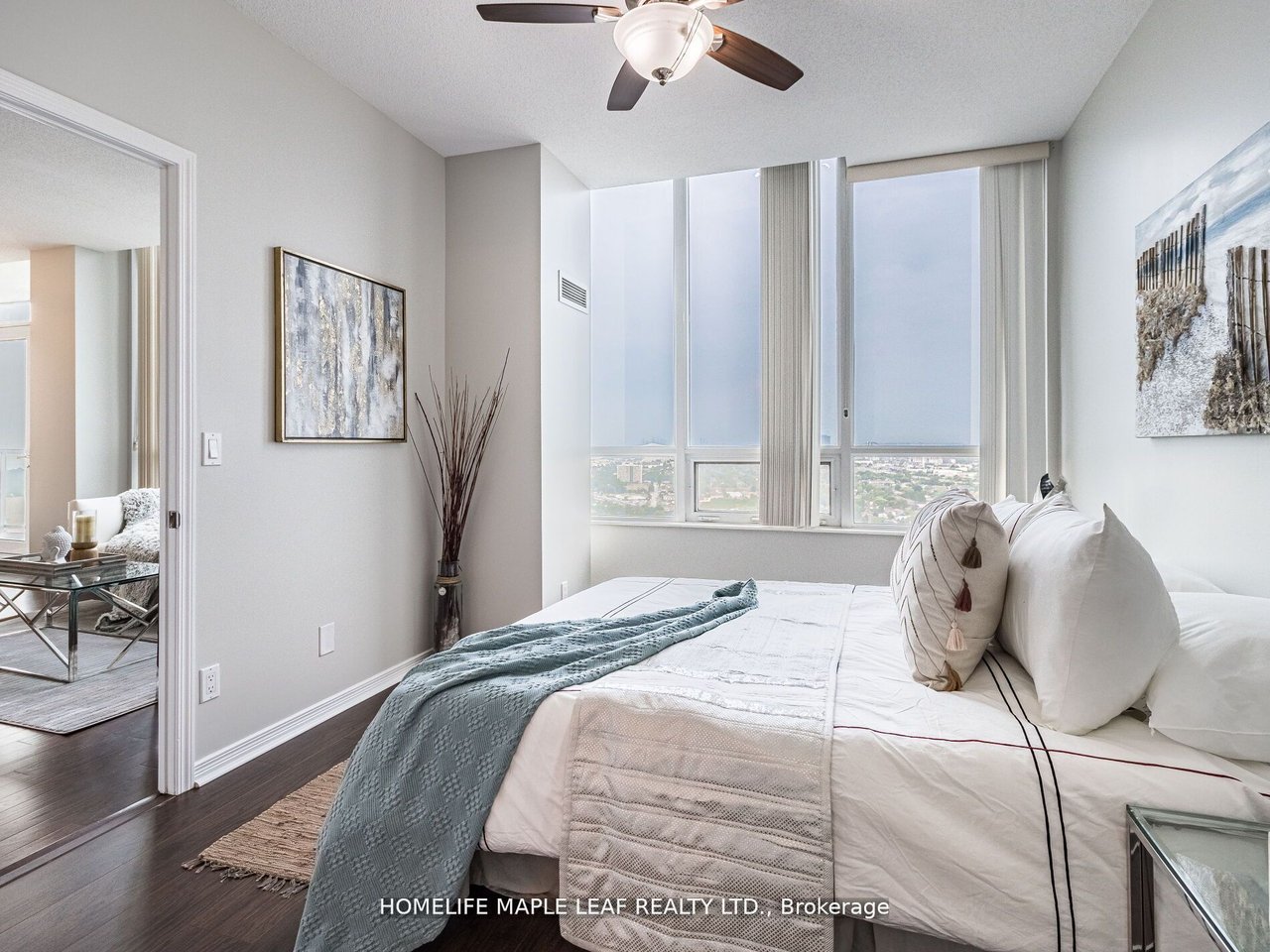 LAKESHORE PENTHOUSE