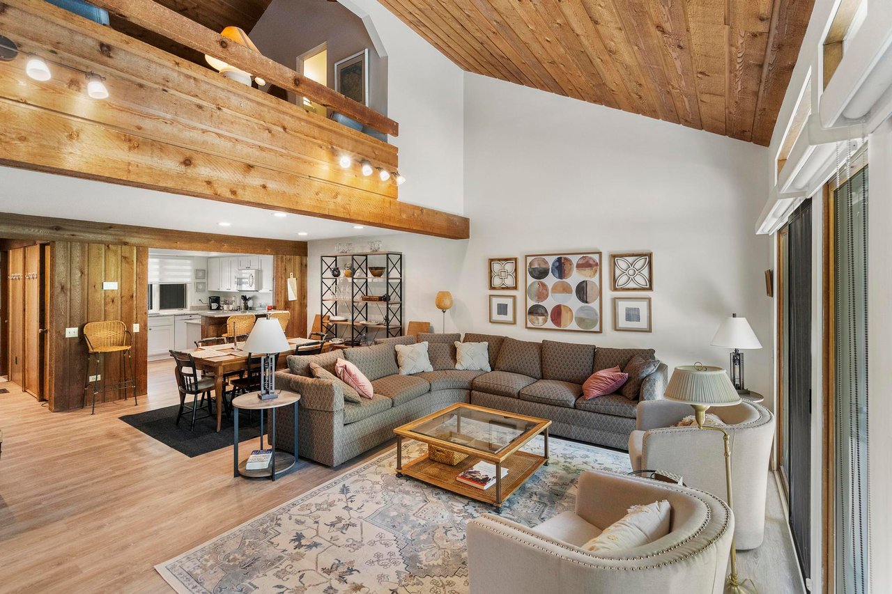 Wildwood Condo, Walloon Lake