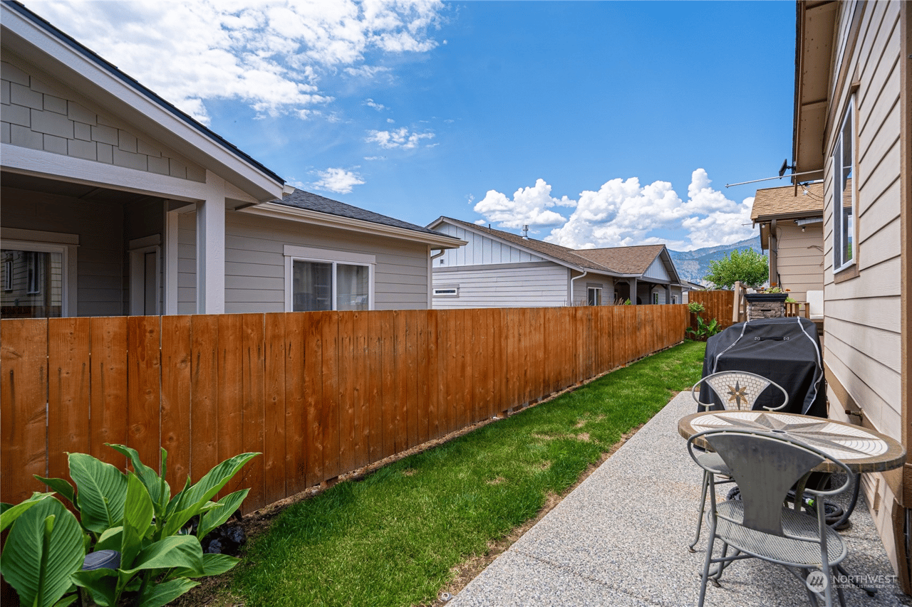 393 Ridgewood Dr