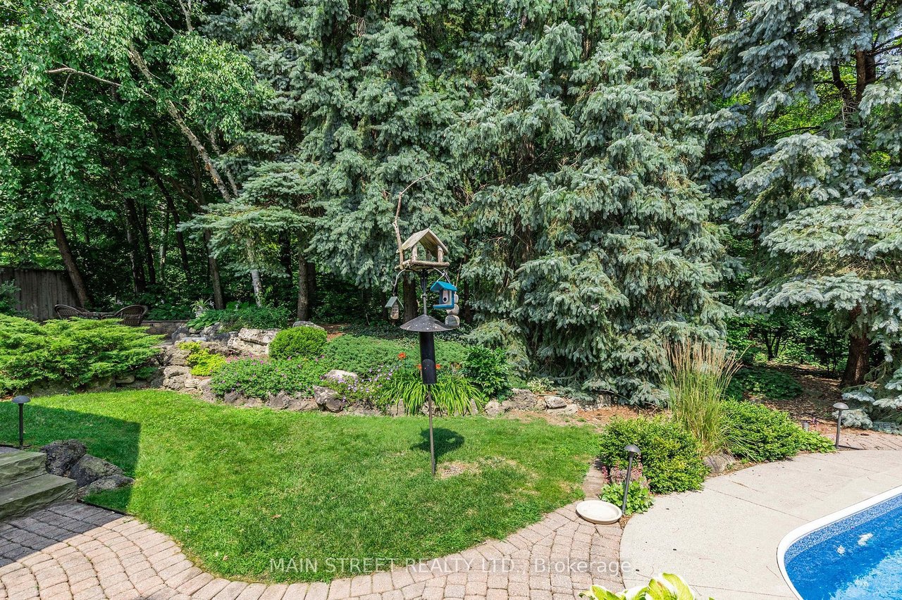 120 Willow Farm Lane, Aurora