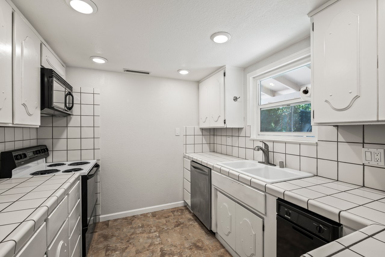 5761 Forest Lake Rd,