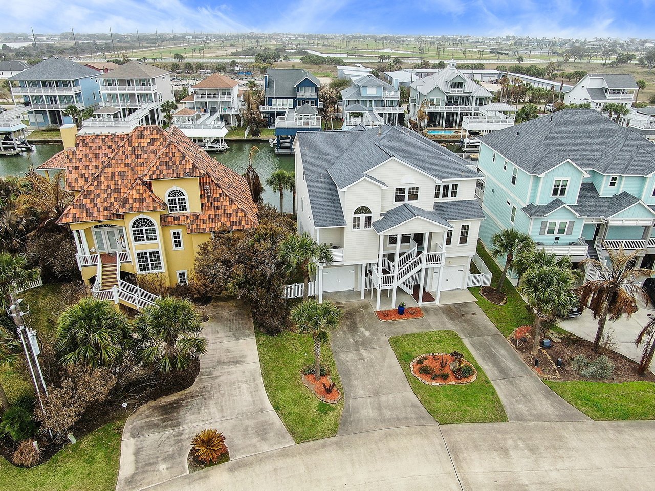 13711 Windlass Cir