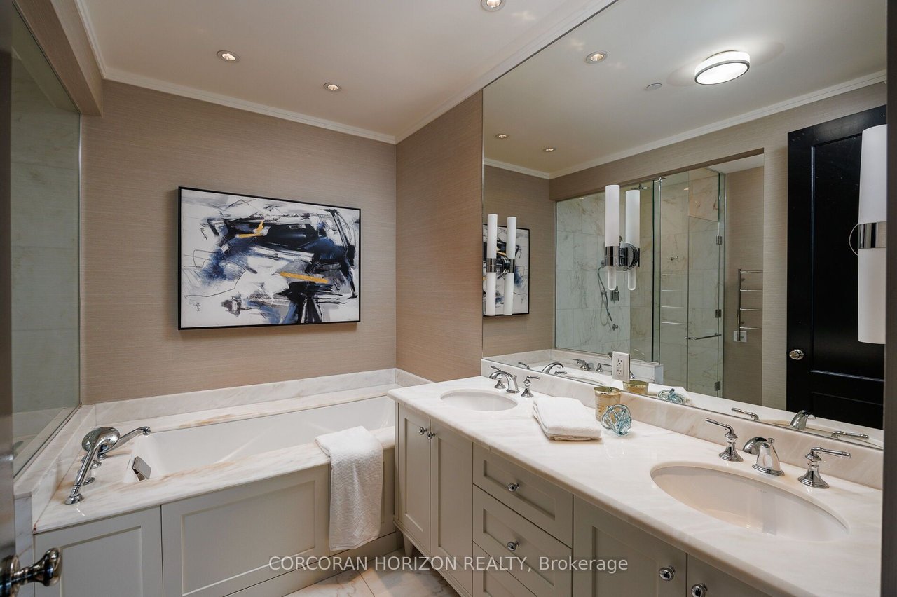 LUXURY AT THE RITZ RESIDENCES
