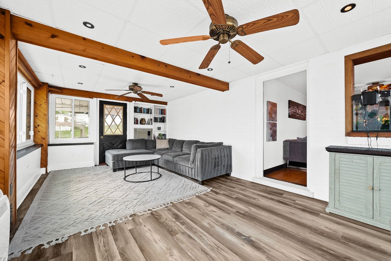615 Lincoln Ave, Carnegie PA 15106