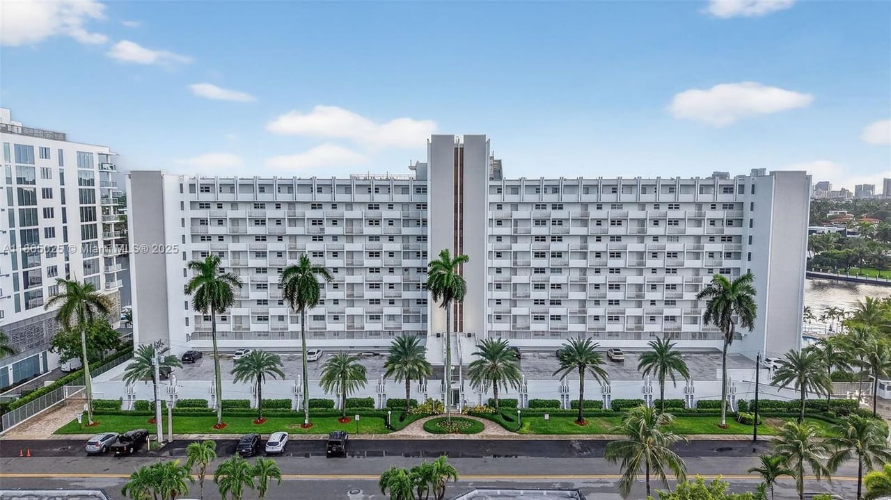 511 Bayshore Dr #1005