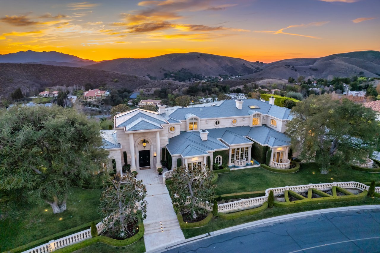 996 Vista Ridge Lane