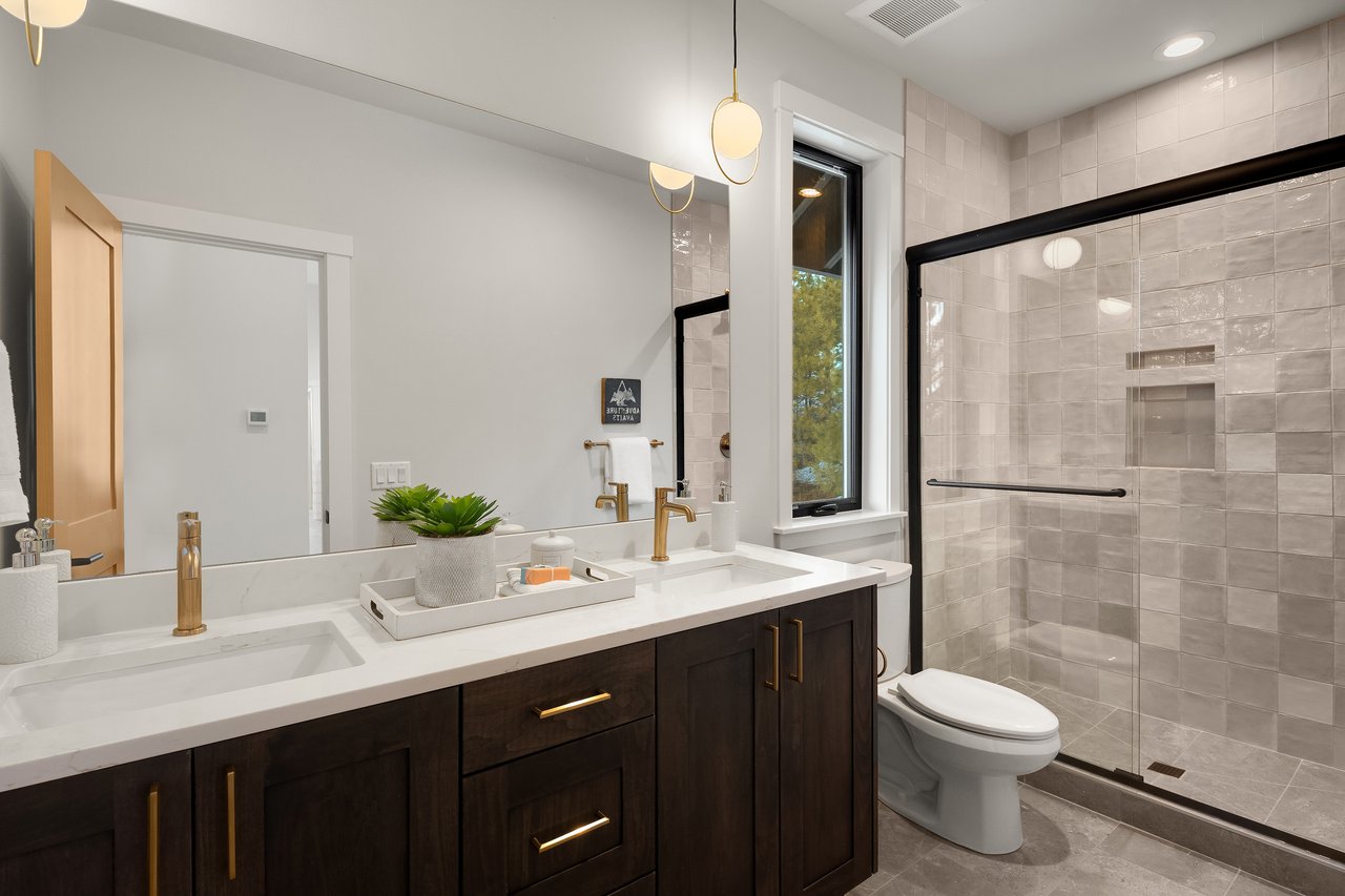 2241 Forest Ridge Drive