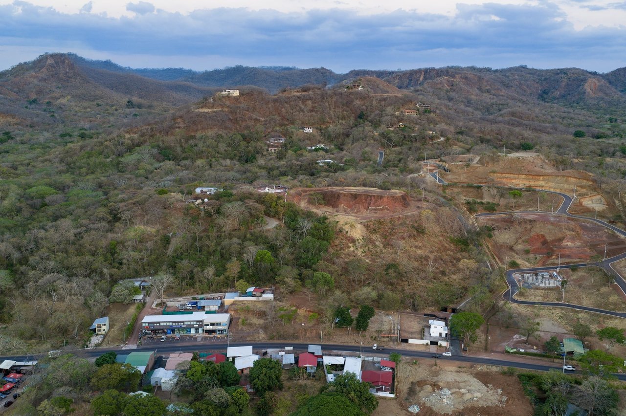 Upper Lot 7 - Palo Vista Development - Near Huacas