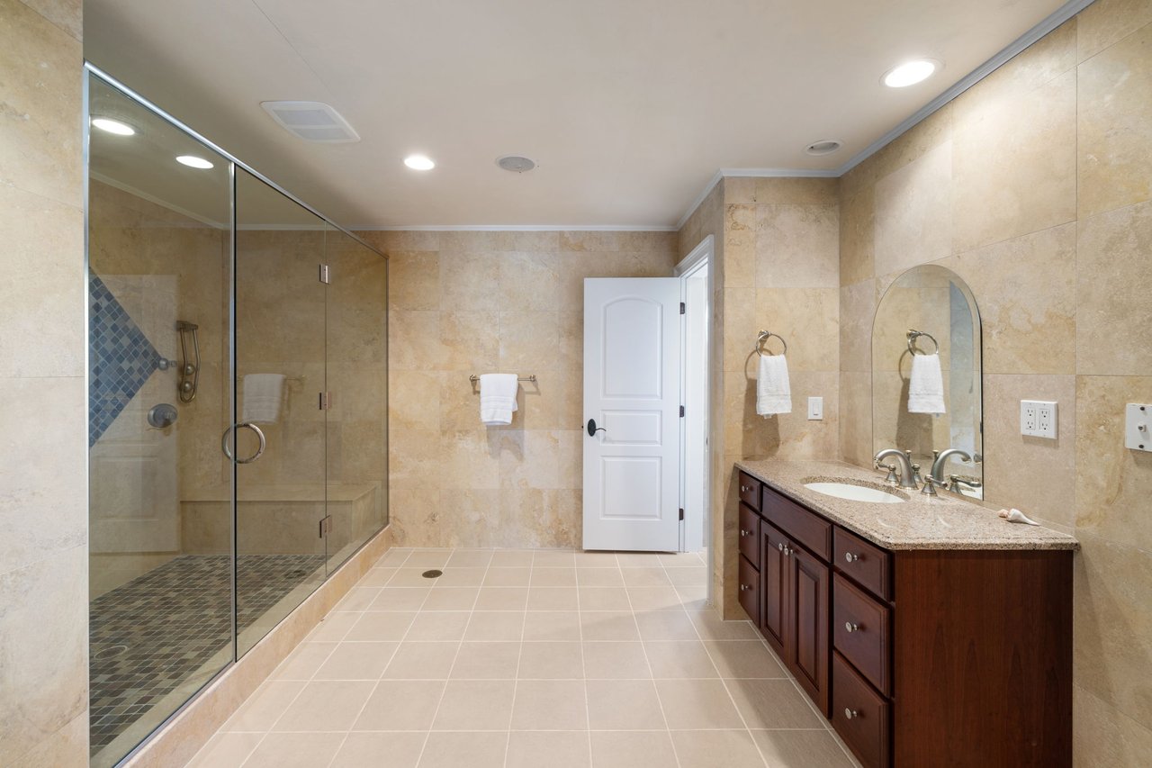 16475 Captiva Dr