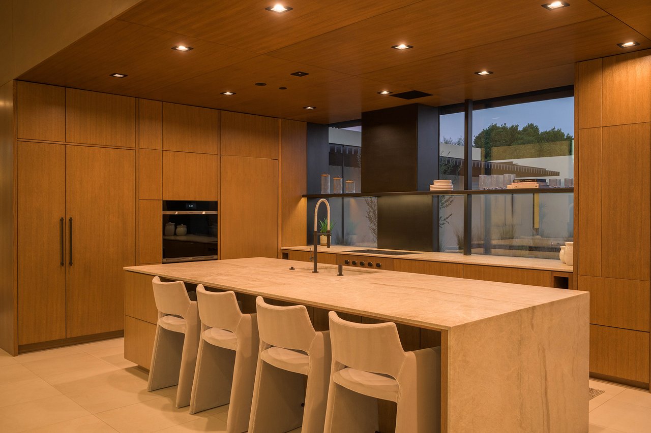 5287 N INVERGORDON Road