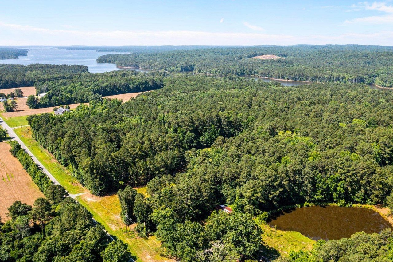 1403 Farrington Point Rd