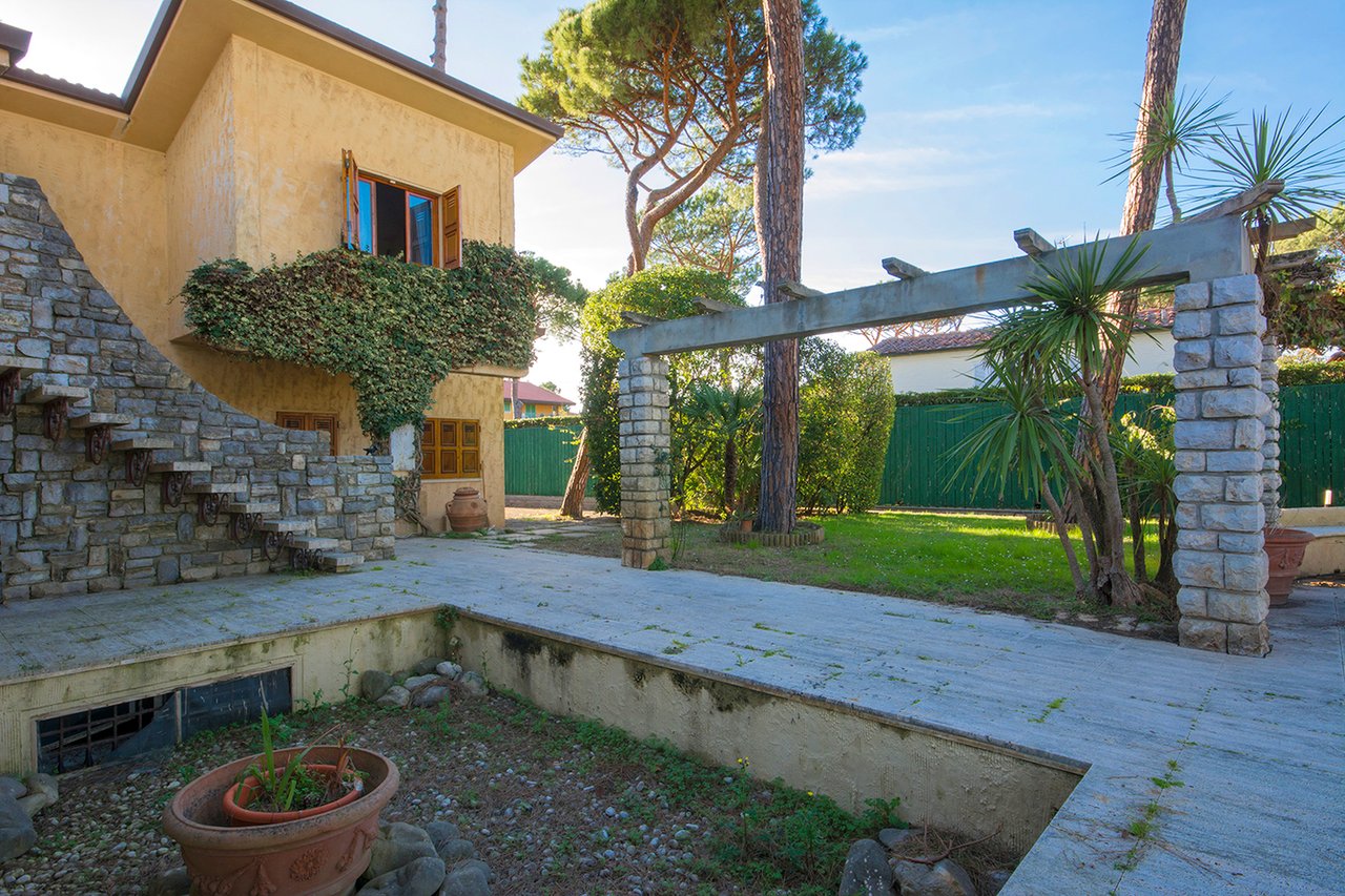 Villa Serena on the Tuscan Coast of Versilia