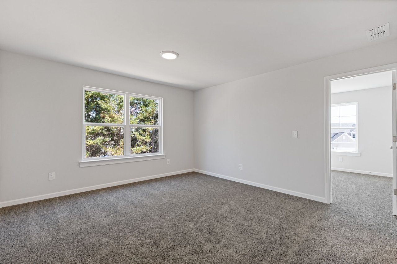 693 Shoals Trl