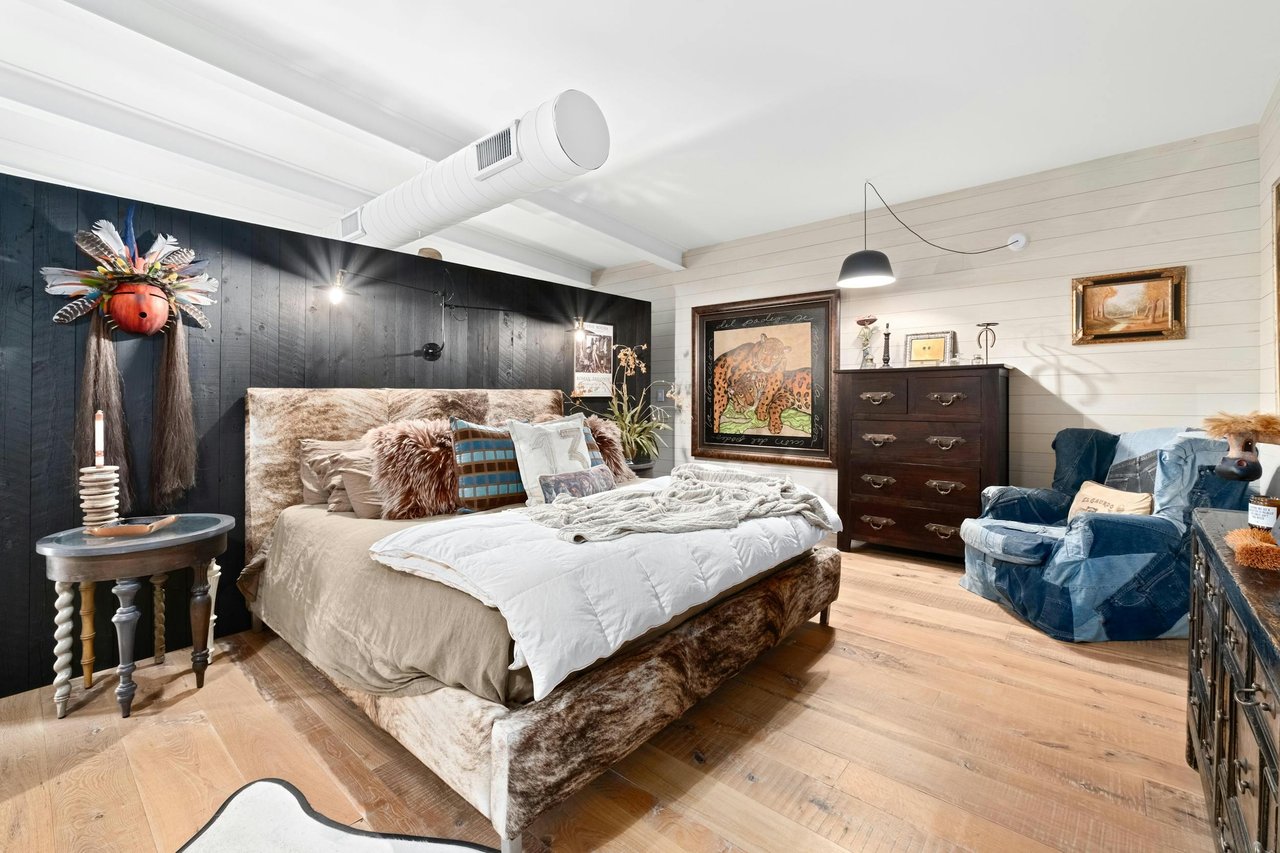 2212 River Hills Road