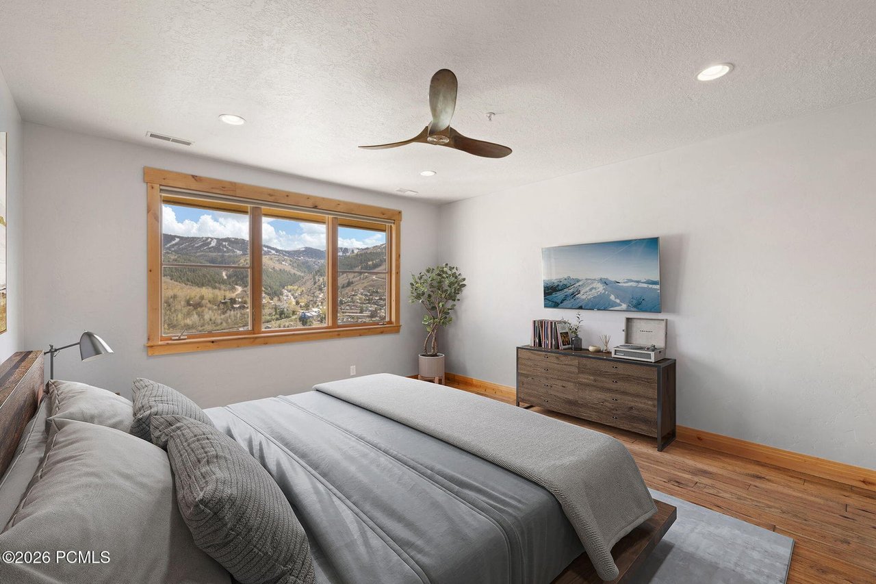 1215 Silver Oak Court 4
