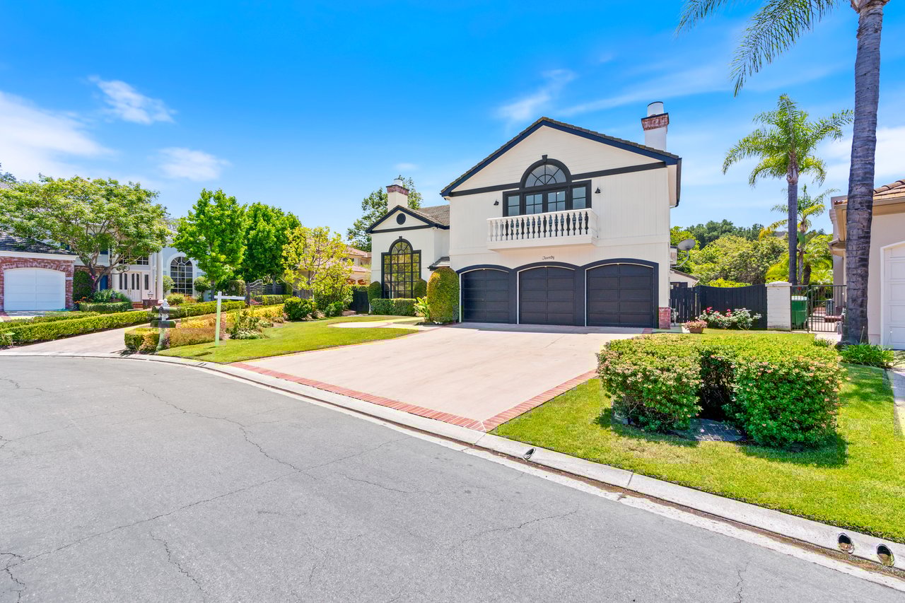 20 Meadow Wood Drive