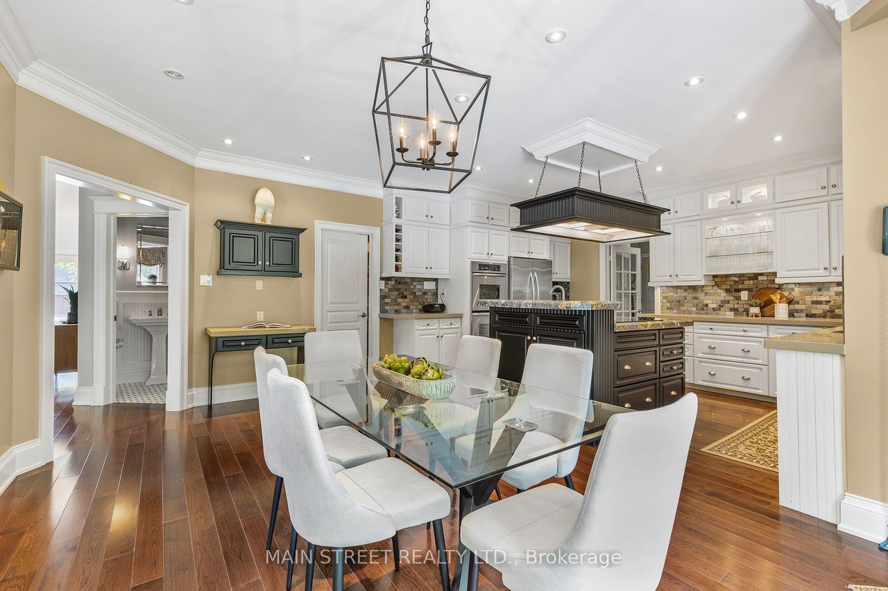 120 Willow Farm Lane, Aurora