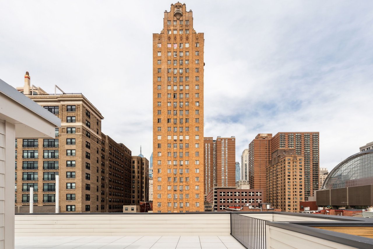 344 S Hicks St, Philadelphia, PA 19102	