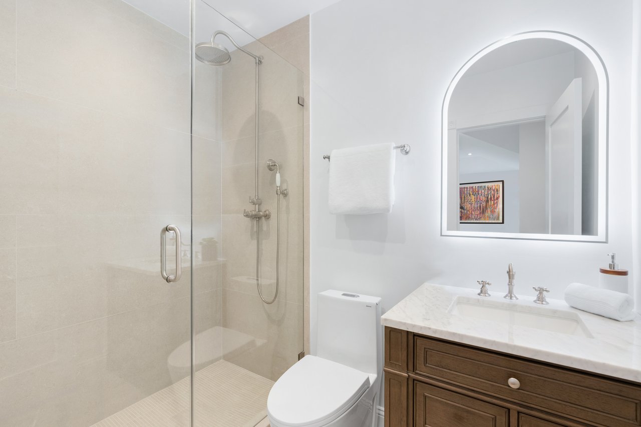 3700 Hibiscus Street "Casa Mamey"