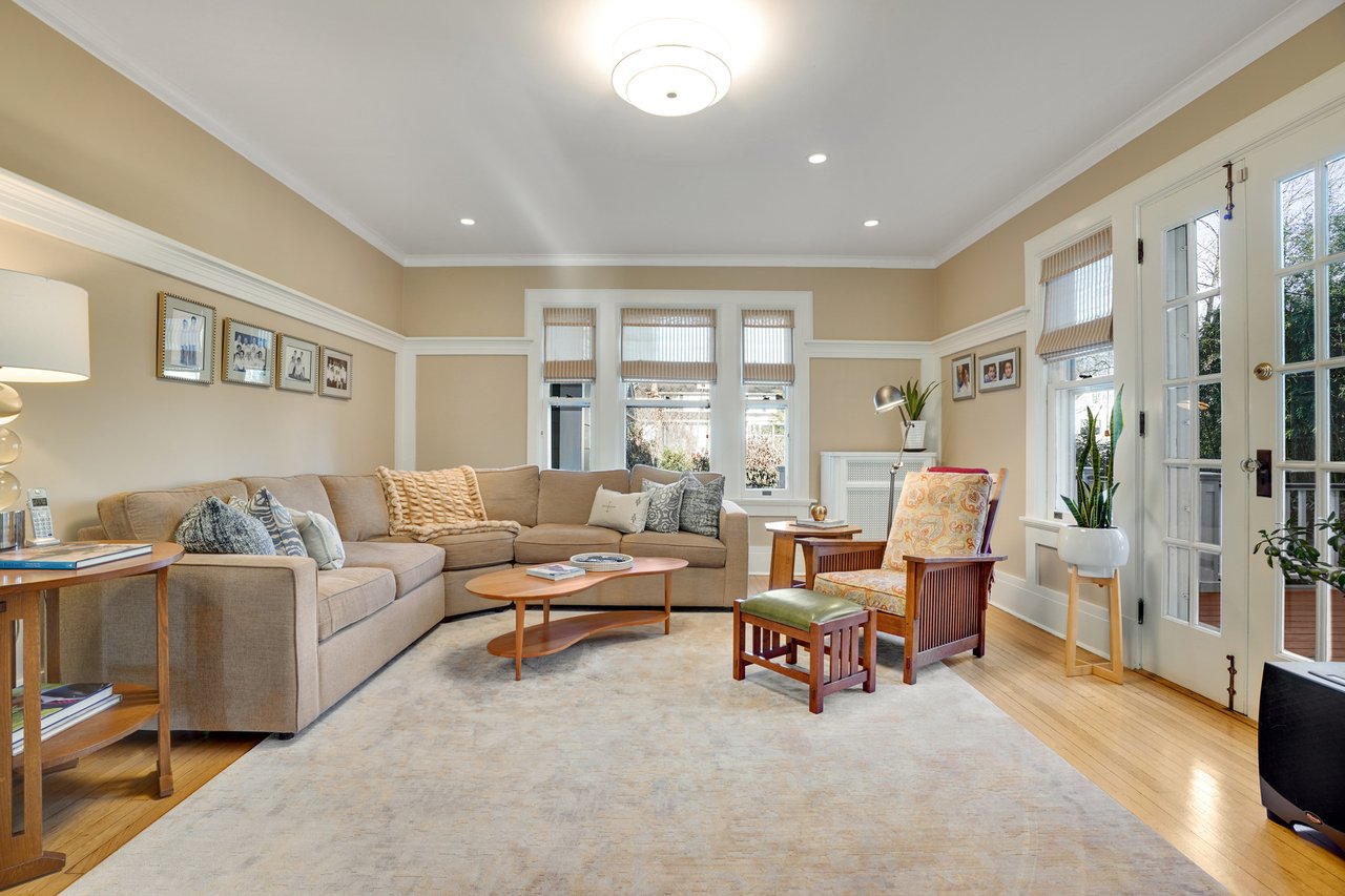 51 Curtis Pl