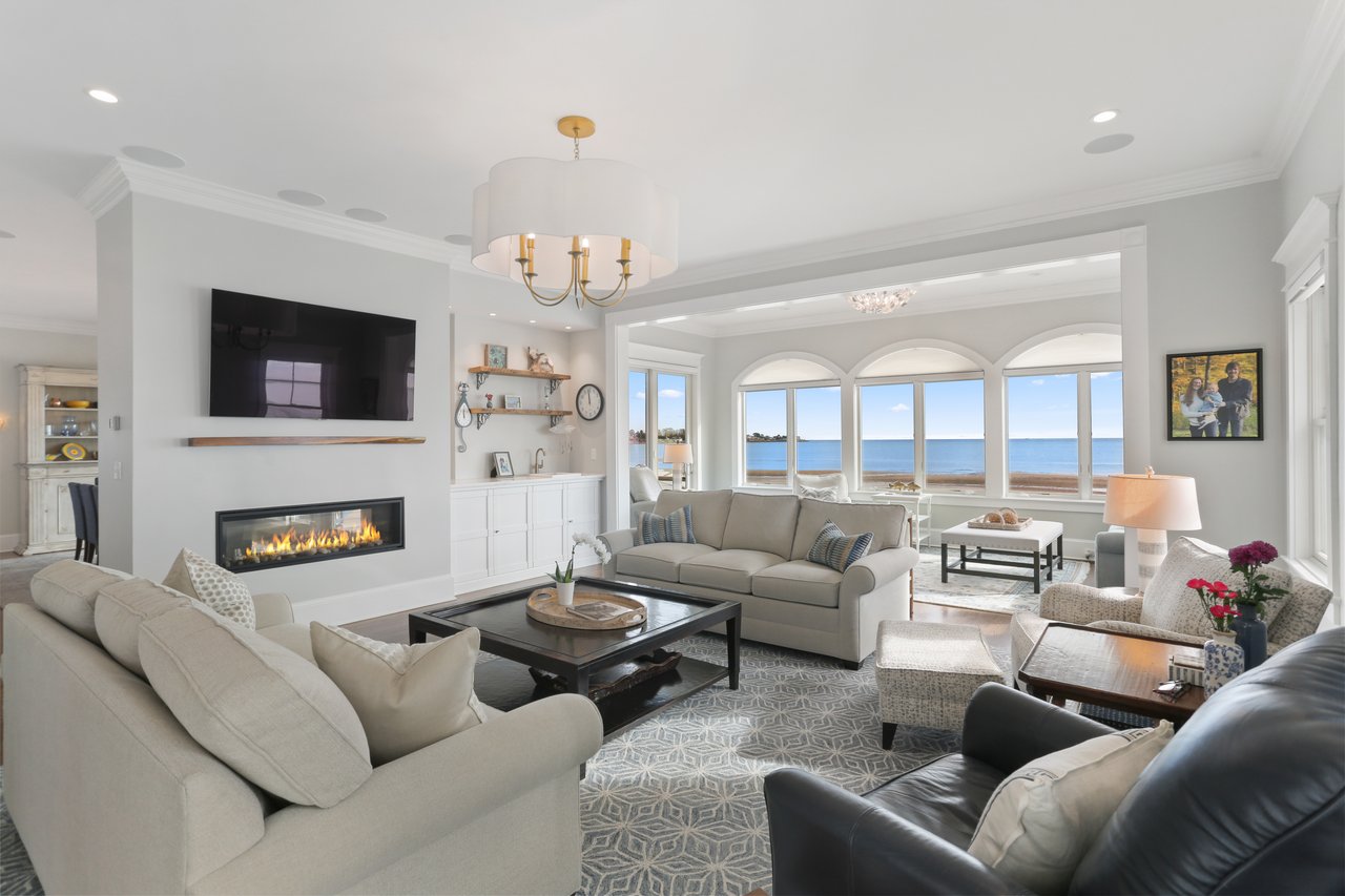 WATERFRONT LUXURY * PRIVATELY SOLD * RECORD SETTING PRICE