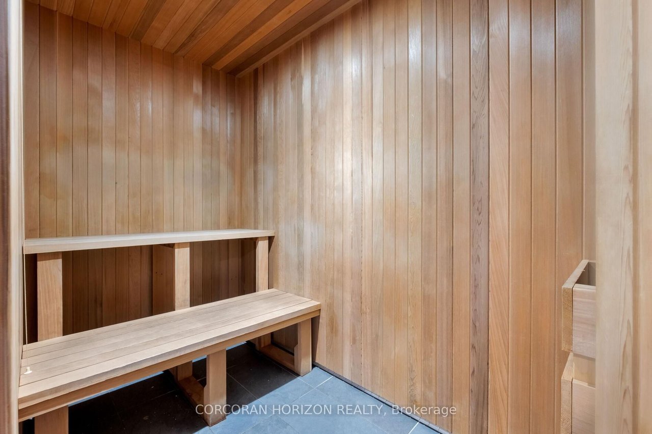 PENTHOUSE OPULENCE BY THE EGLINTON LRT