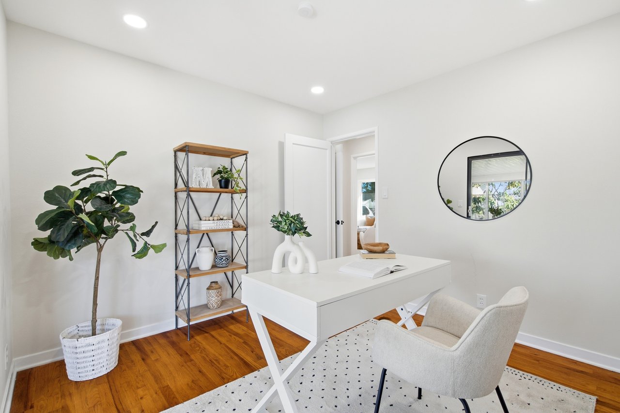 946 Los Padres Boulevard