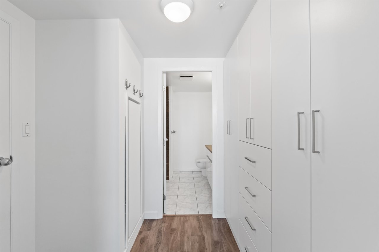 1050 Burrard St, #1807