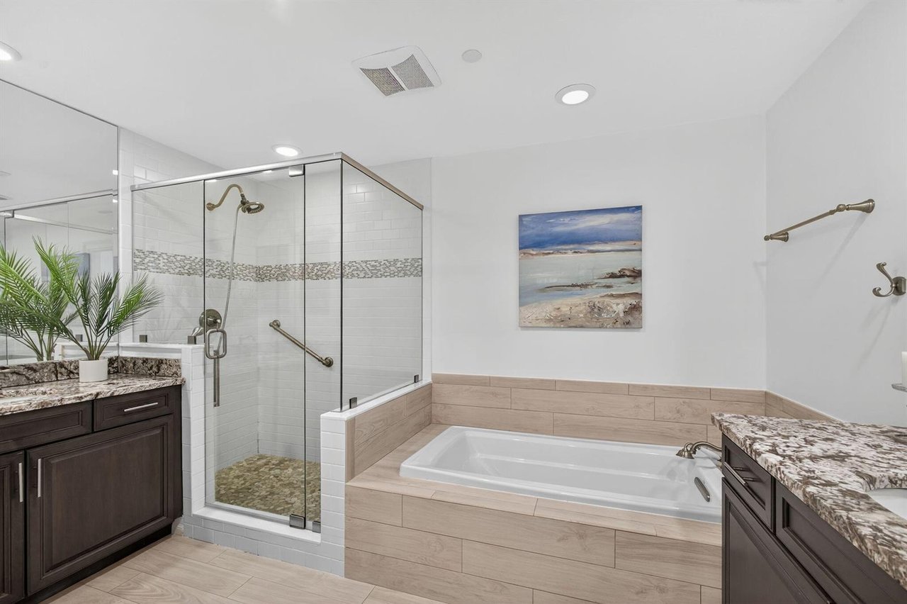 833 Bay Colony Drive S