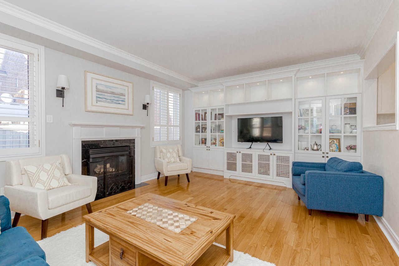 7108 Gablehurst Crescent