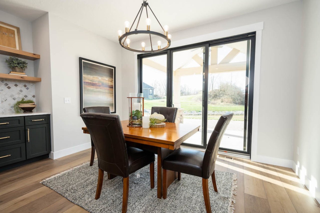 137 W Basalt Dr