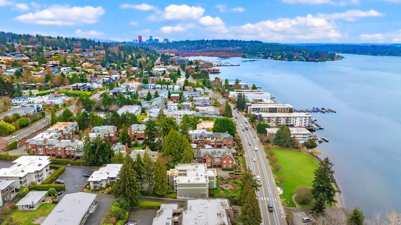 6620 Lake Washington Boulevard NE Unit: 303