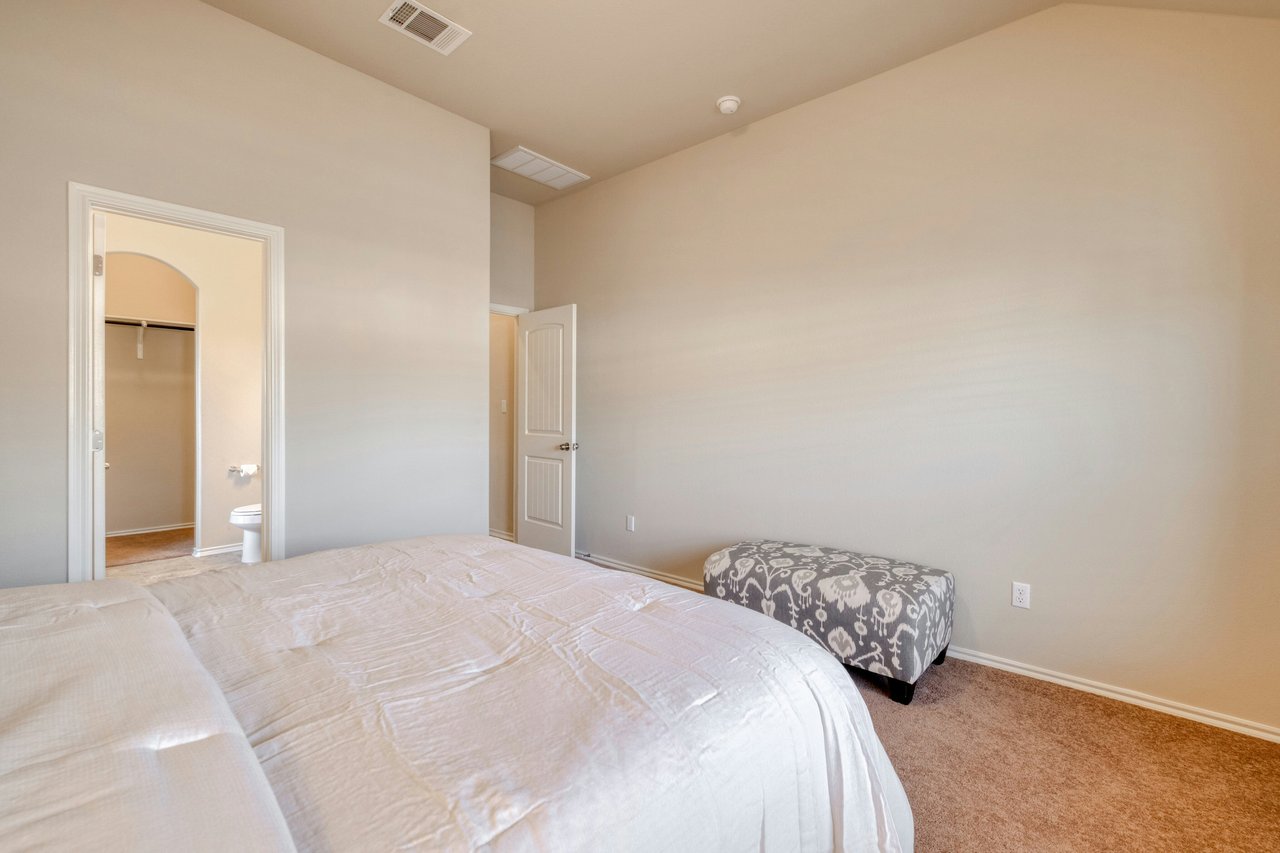 Rare Cul-de-Sac Gem in Manor – With No Neighbor on One Side and Access to HOA-owned Greenspace Right Outside Your Doorstep!