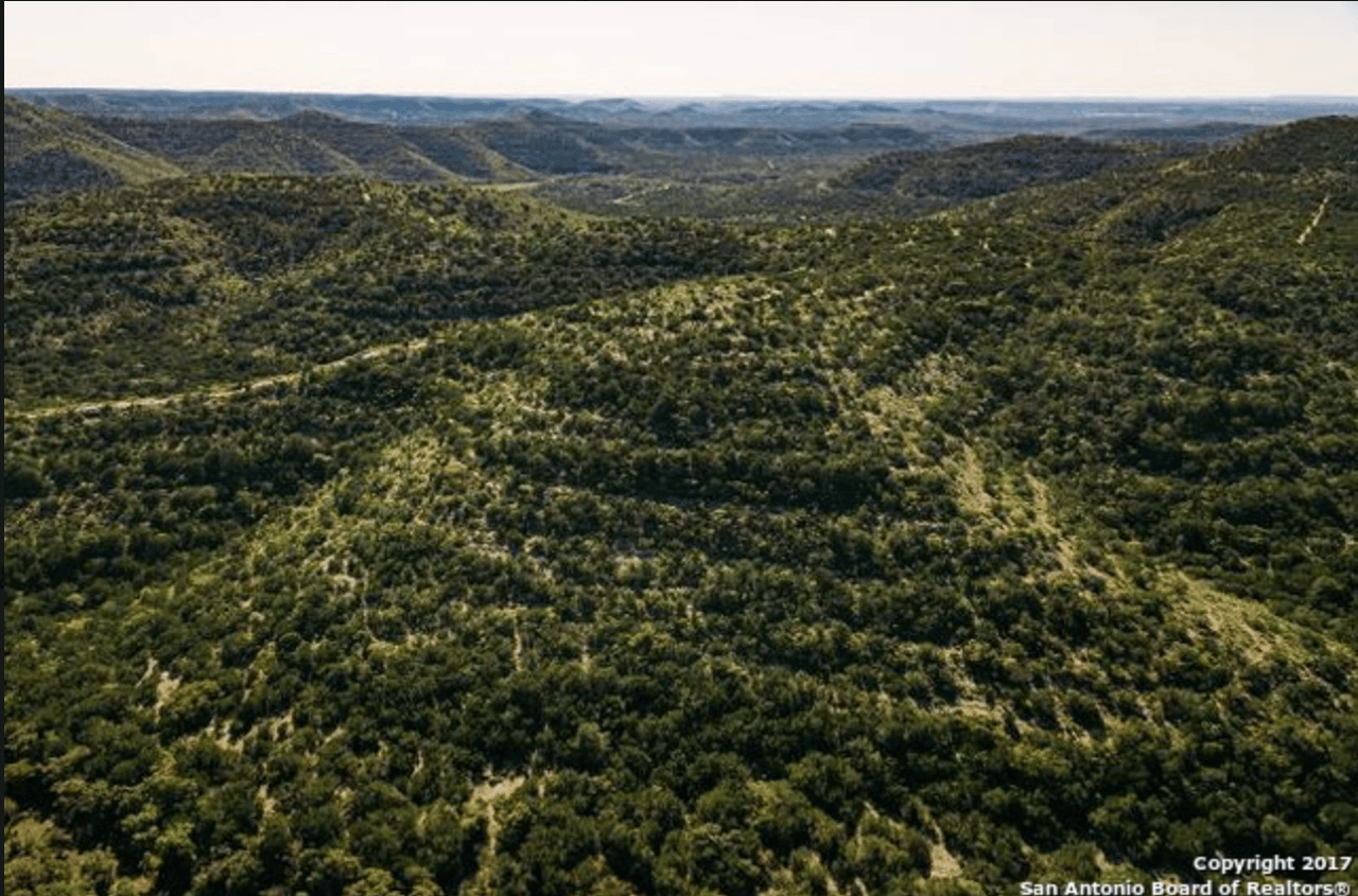 822 Acres in Uvalde Double Knobs Mountain Ranch
