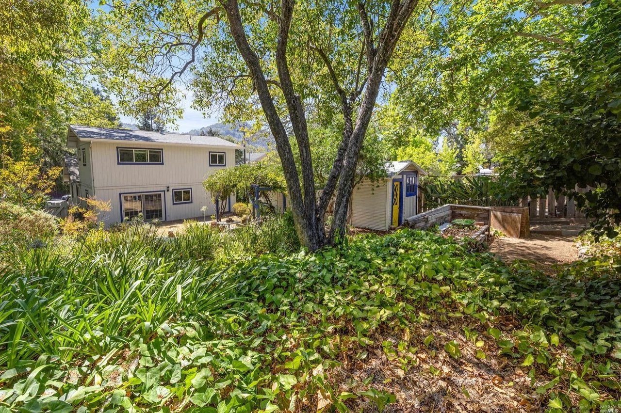1132 Sir Francis Drake Blvd