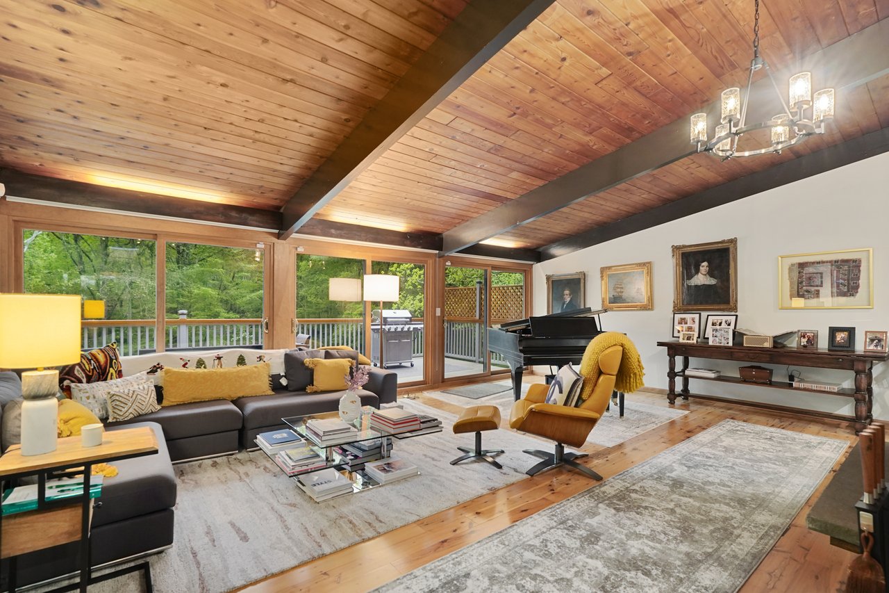 107 Middle Patent Road