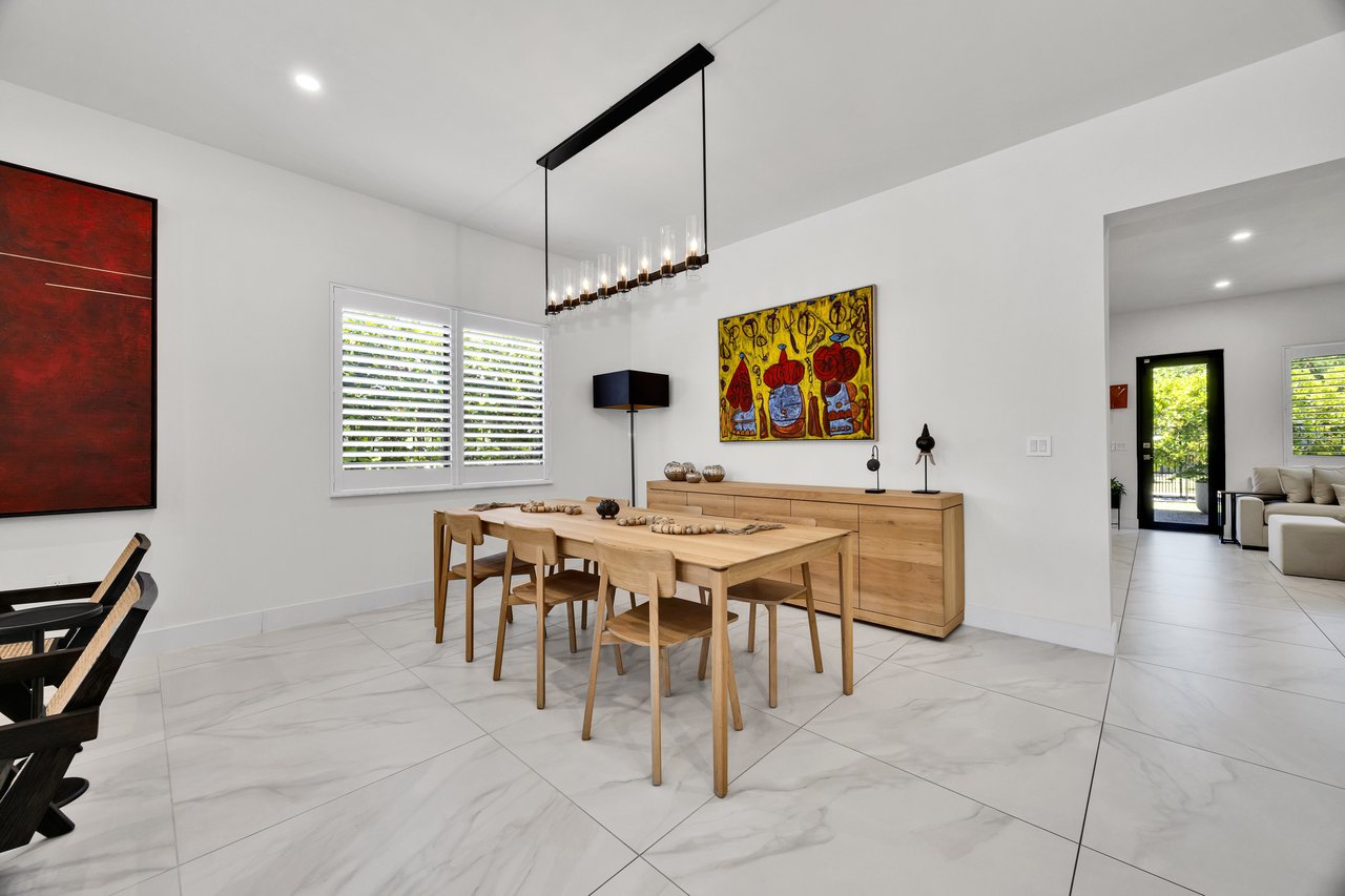 Modern Luxury Living Near Pinecrest
