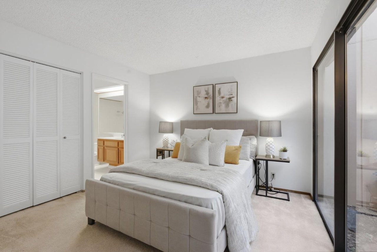 17 Azalea Ln, San Carlos