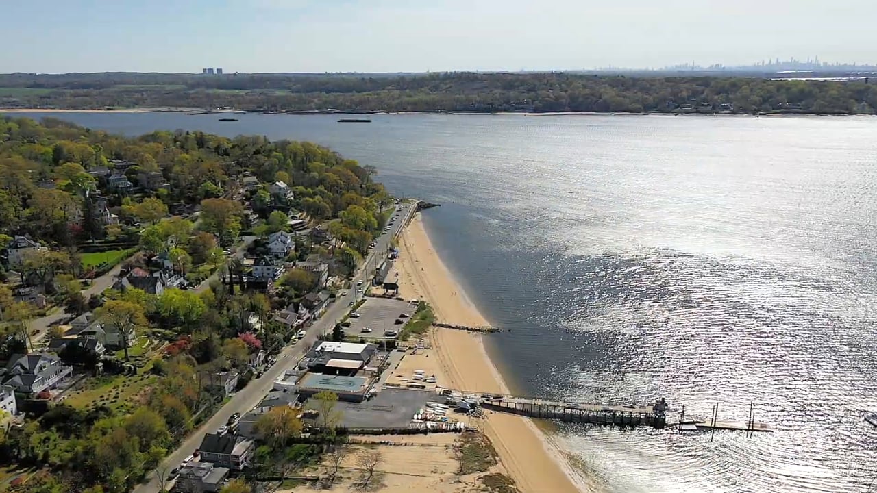 22 Bathway Steps Sea Cliff, NY