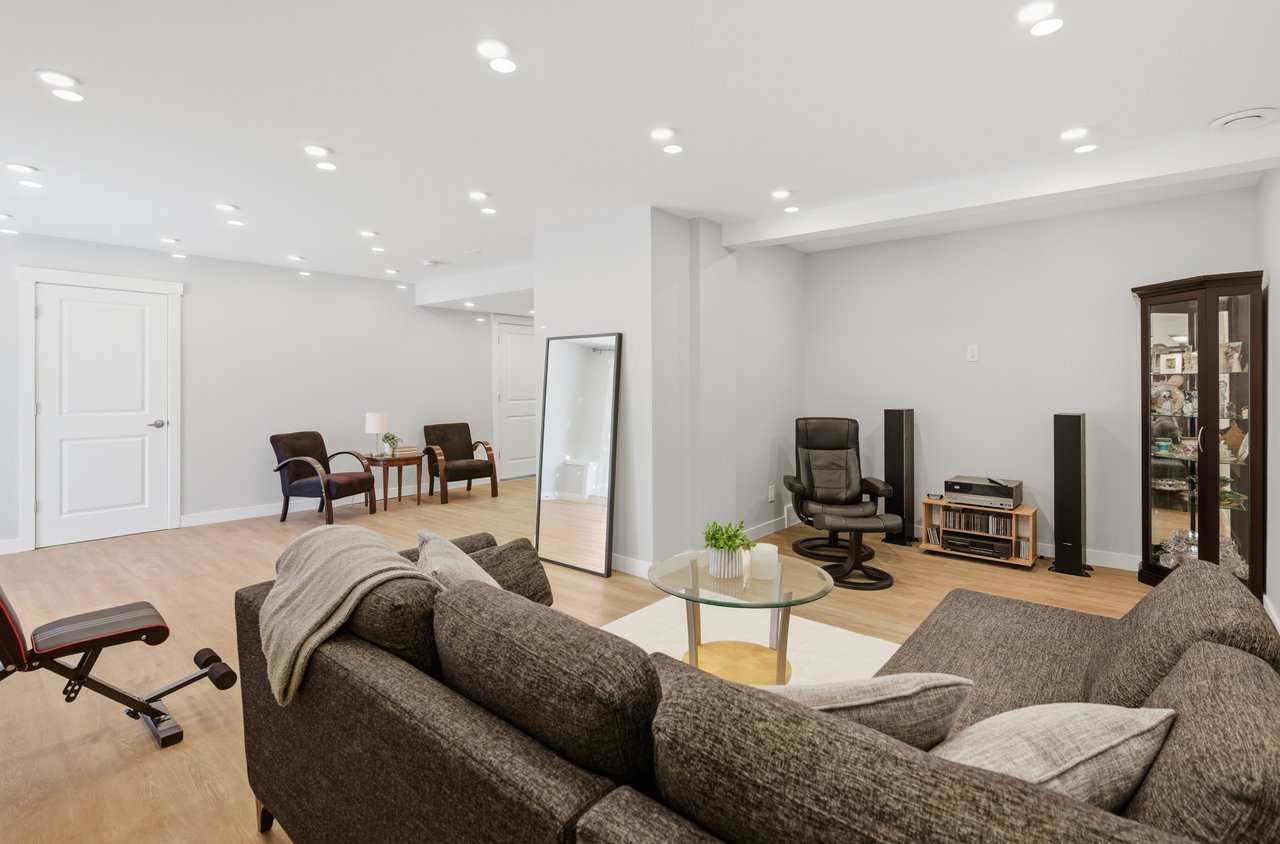 88 Woodfield Crescent SW