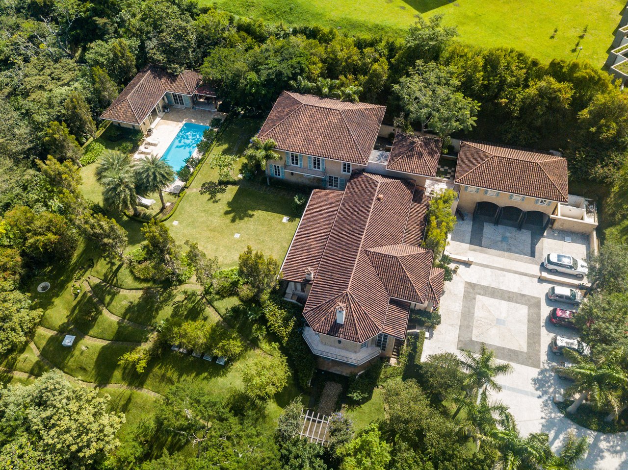 Fully Furnished Private Mansion