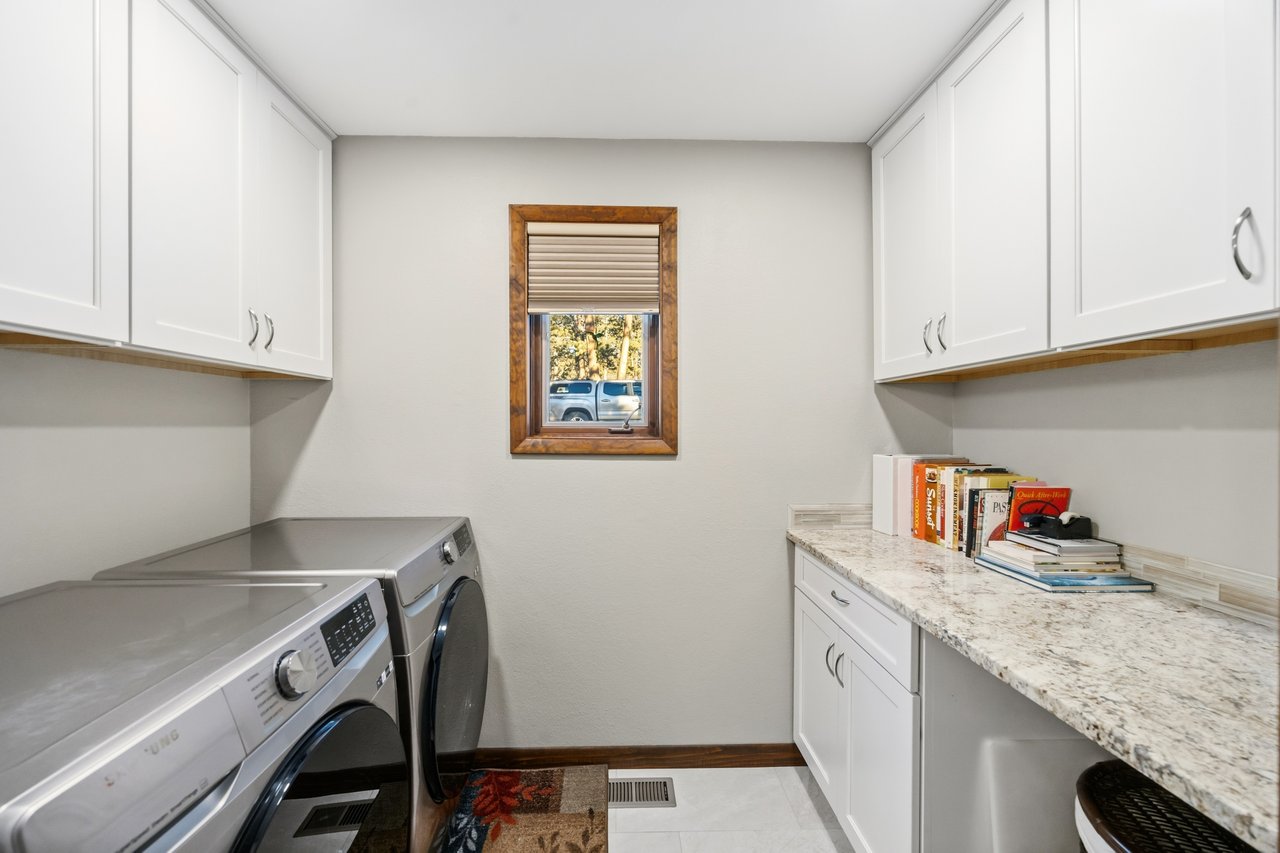 607 W Lovell Gulch Road