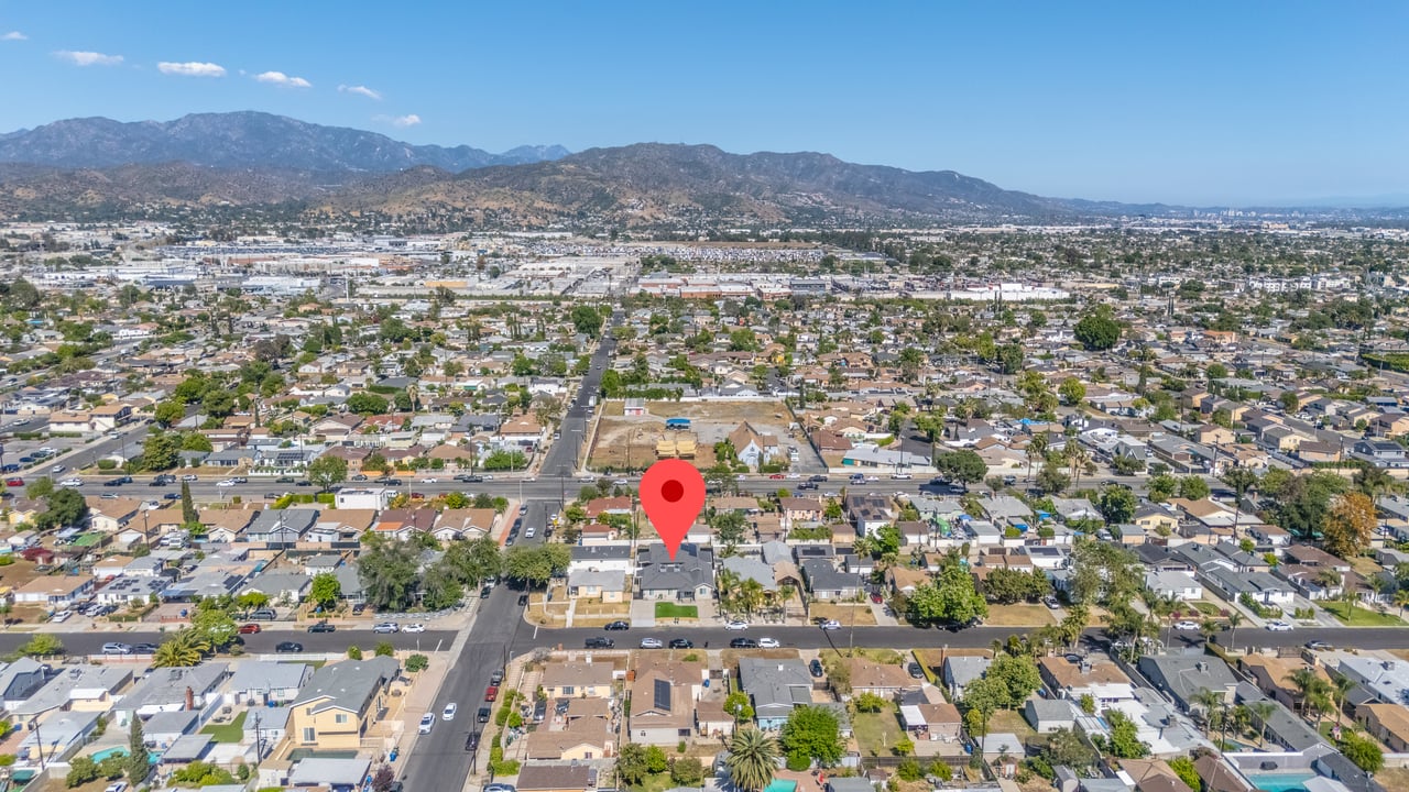 4 Units in North Hollywood