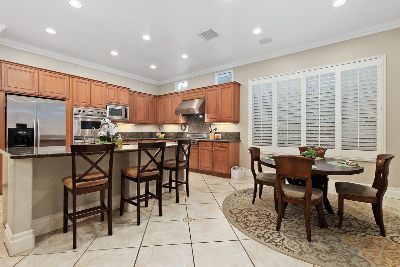 5275 Raven Hill Point