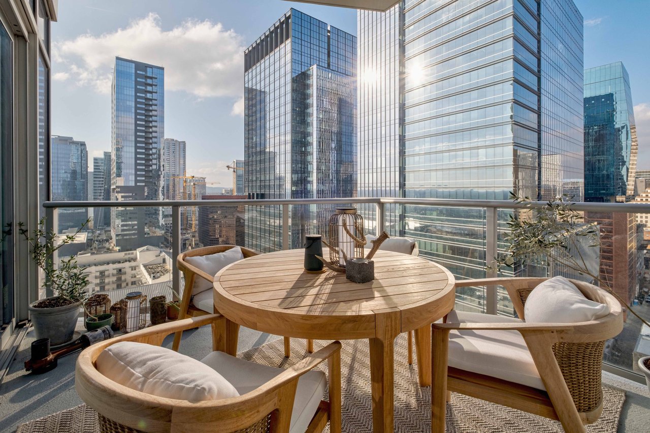 200 Congress Ave #18AE