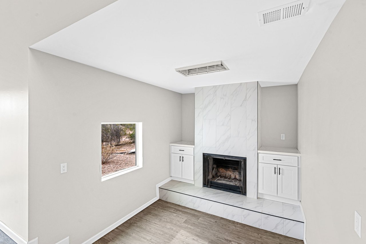 211 E CAMPO DESIERTO RD, Tempe, AZ 85288